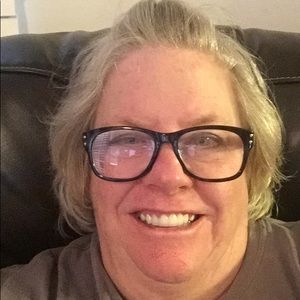 Meet your Posher, Myra